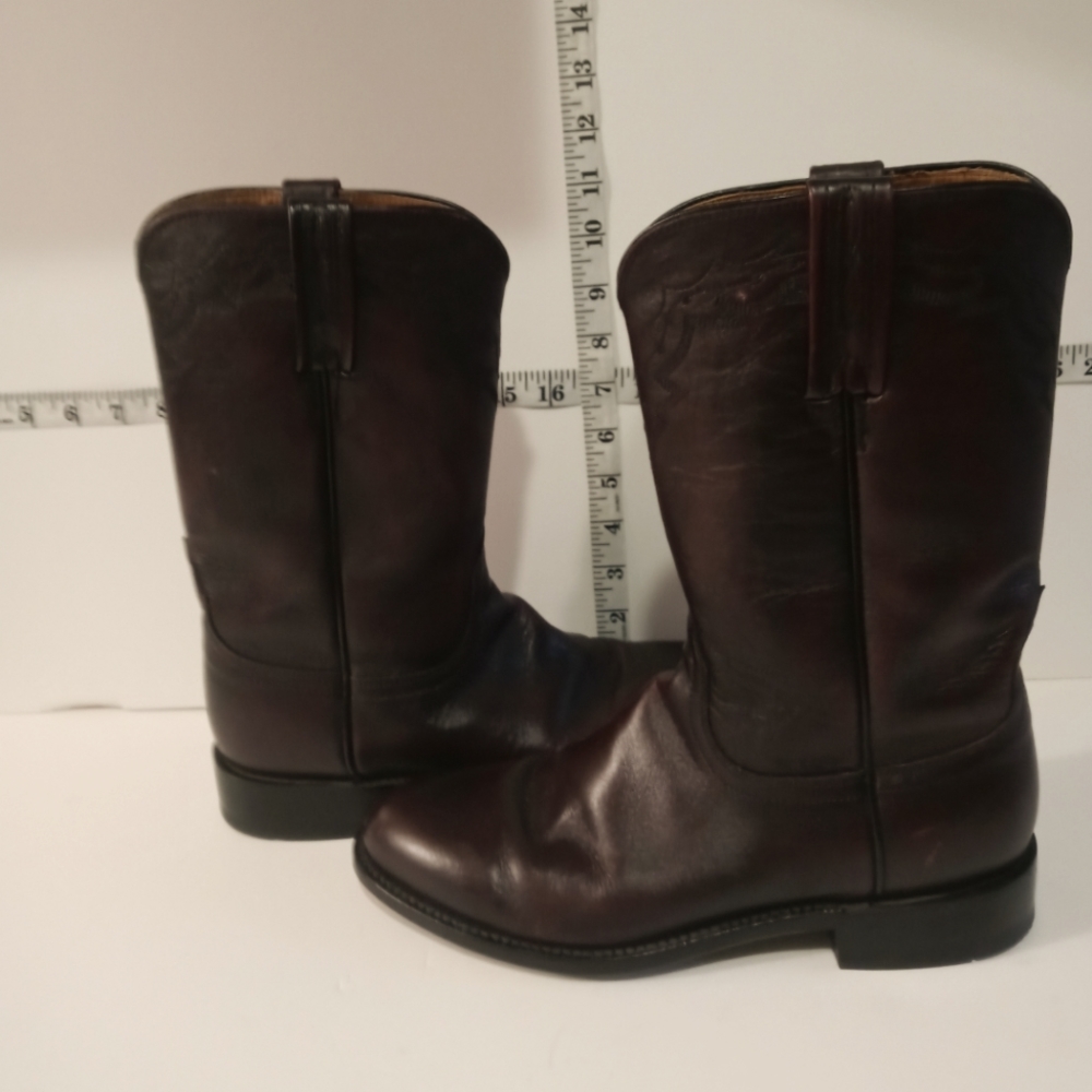 Luchesse boots. Size: Women 9 / Men 7